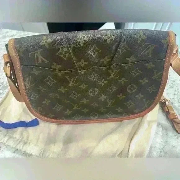 Louis Vuitton Monogram Menilmontant PM Shoulder Crossbody Bag - Picture 3 of 16